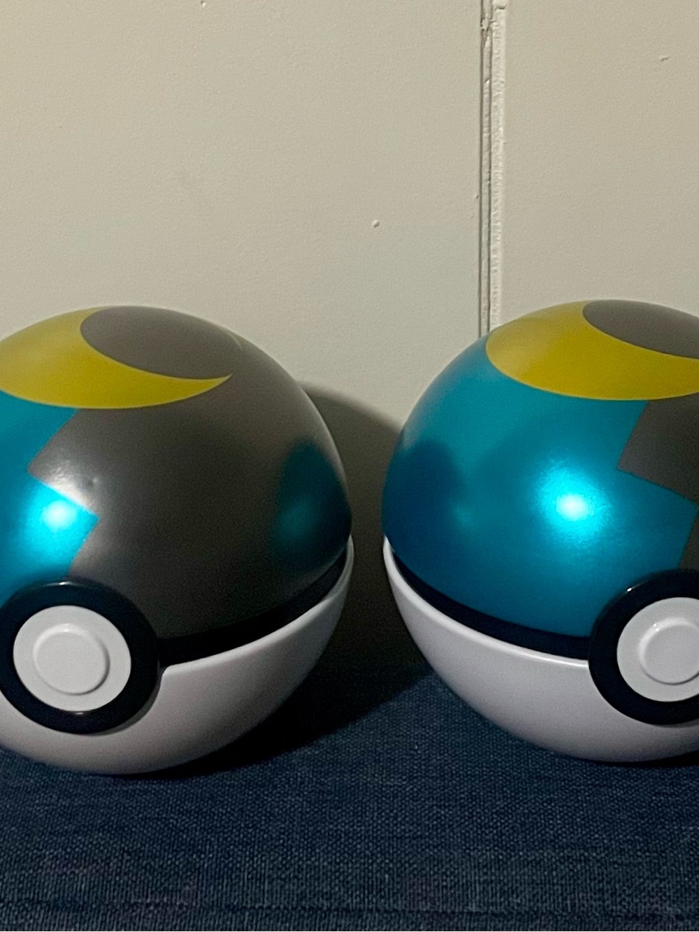 4 Empty pokeballs